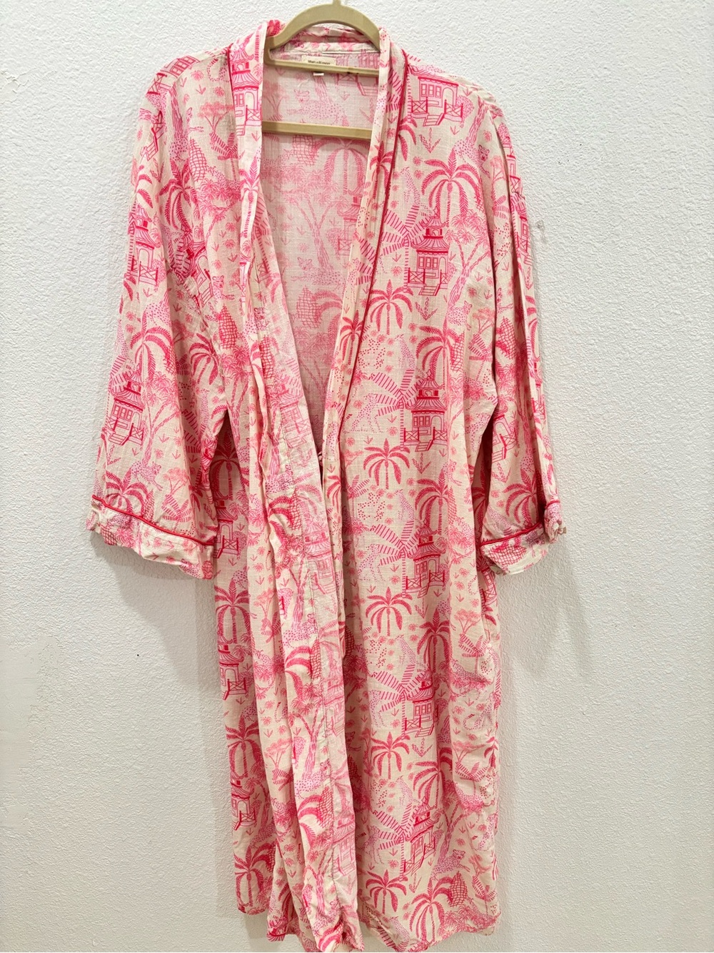 World Market Pink and White Palms Leopards Resort Style Cotton Robe